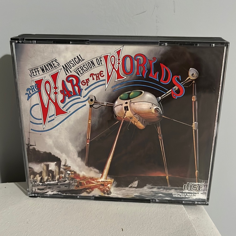 Vintage War of the Worlds Cds Set of Two Compact Disks Jeff Wayne 1970s